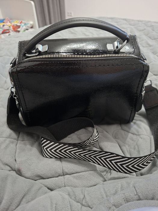 Жіноча лаковані сумка(шкіра)