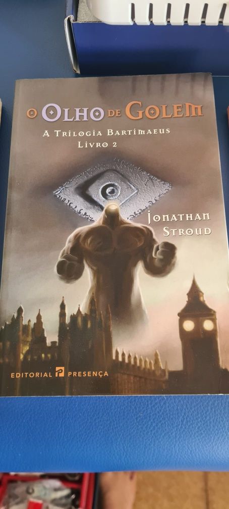 O Olho de Golem, Livro 2