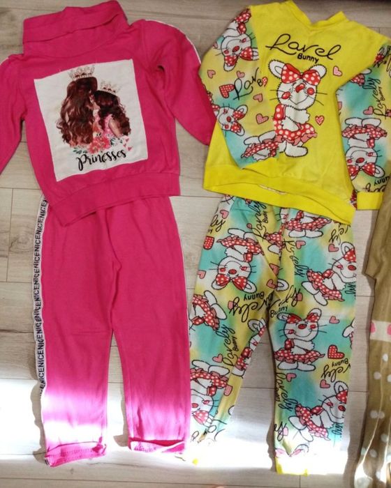 Костюм. Вещи (пакет)для девочки 3-4 года