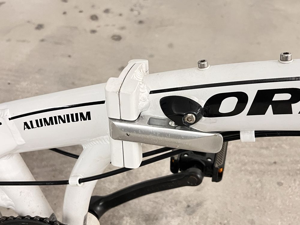 Bicicleta da marca Órbita dobrável