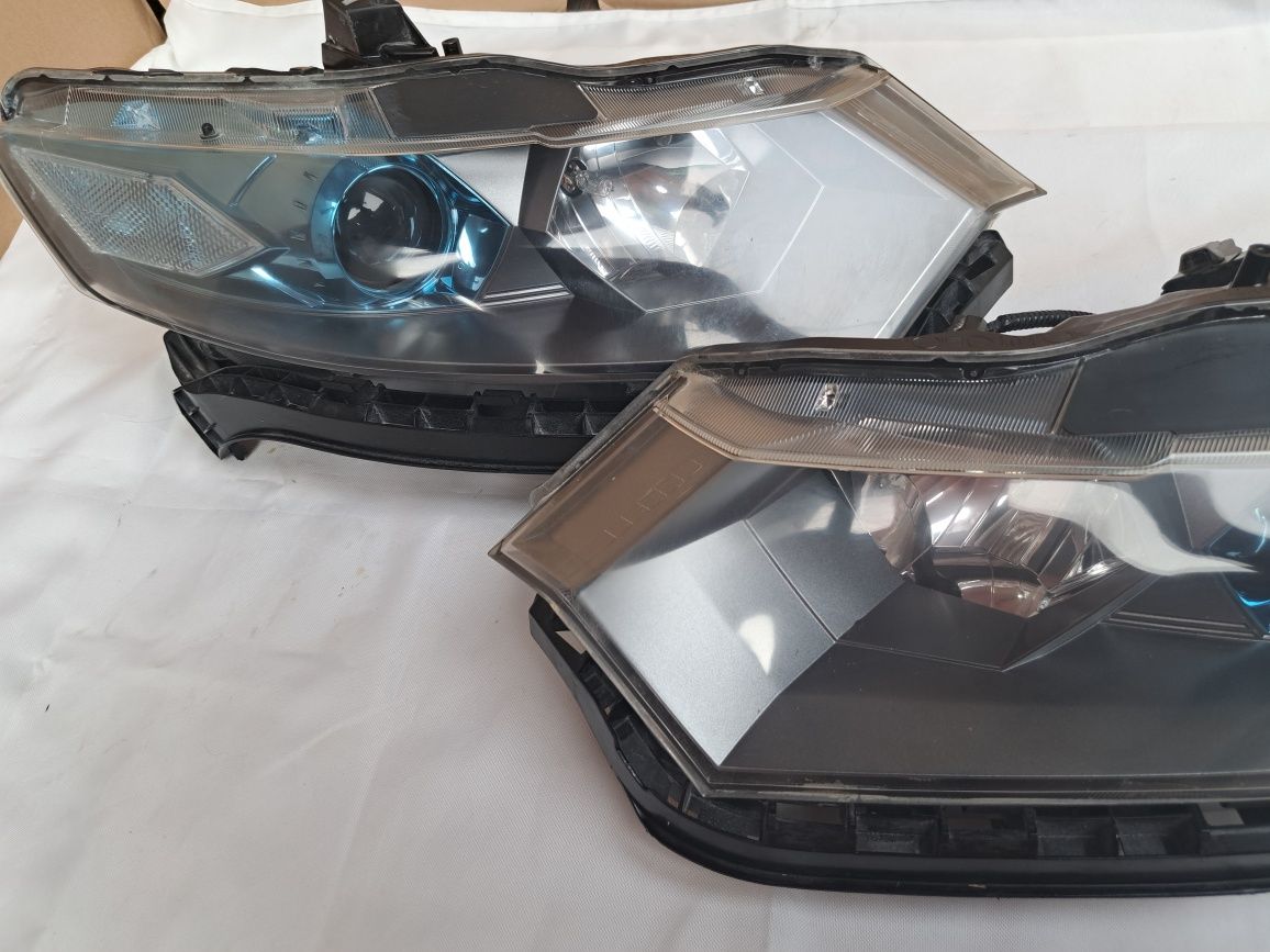 Lampy  Przednie Honda Insight Xenon 2009 r