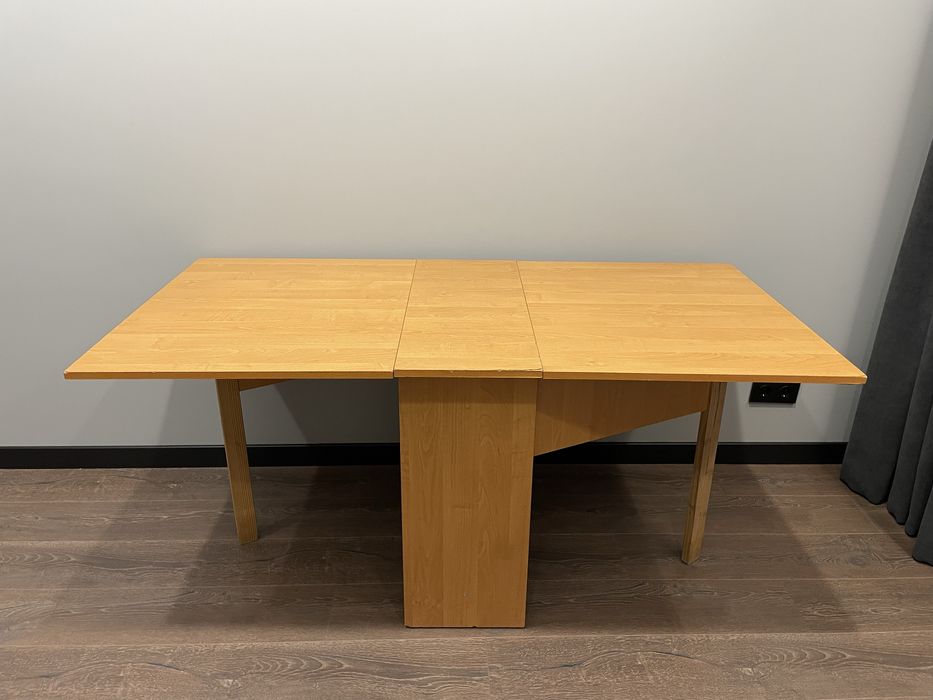 Продам розкладний стіл