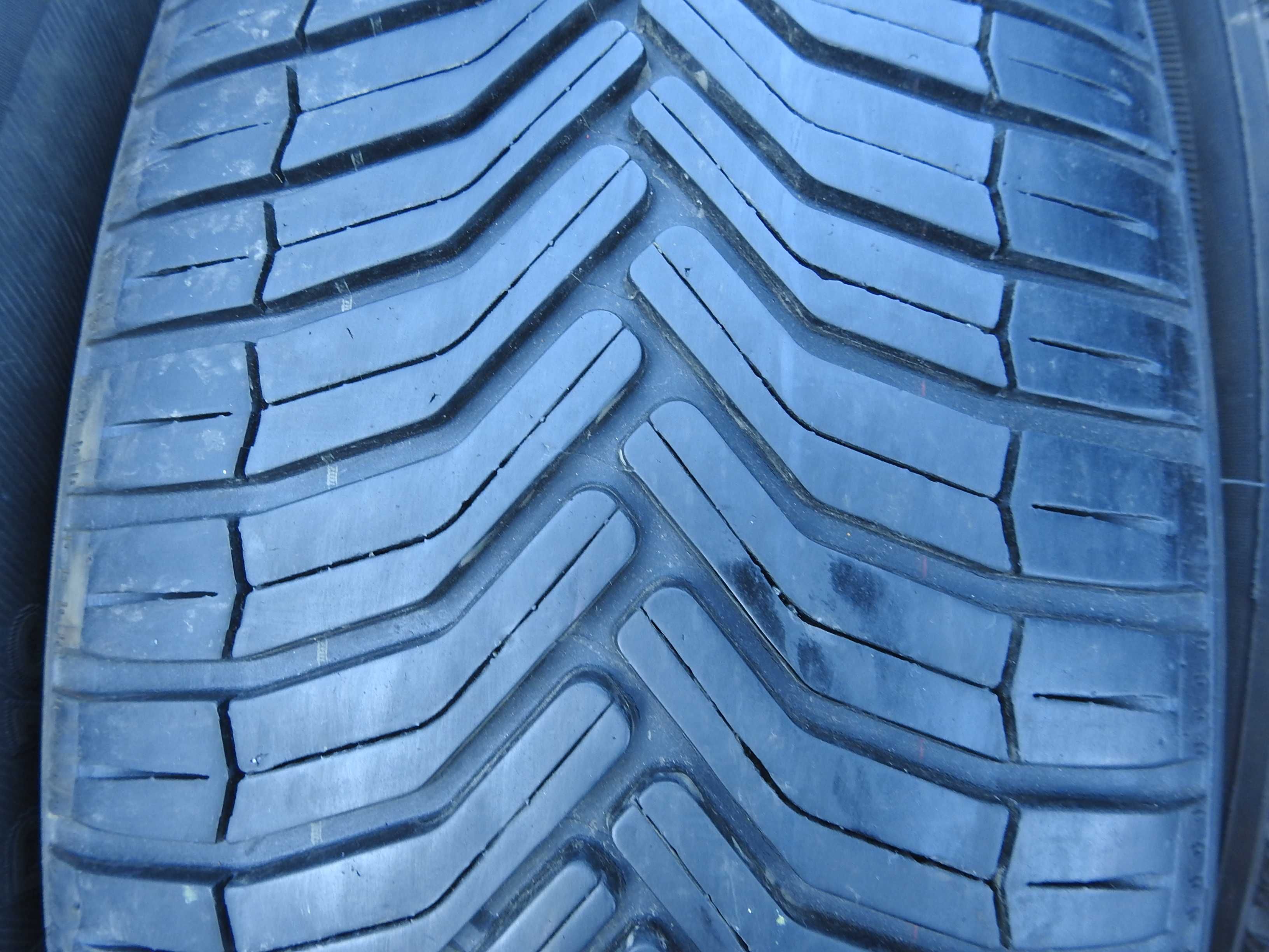 4x MICHELIN CrossClimate AO 235/60r18 103V 2021rok 4x6mm