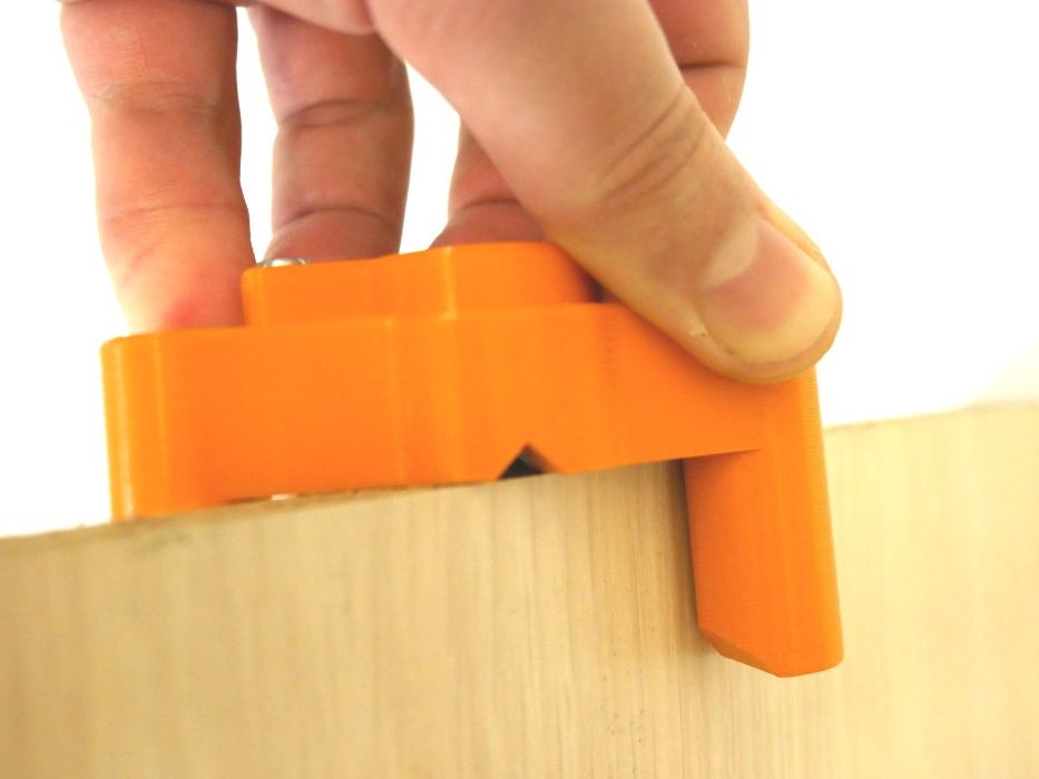 Самоцентруючийся кондуктор зі змінними вставками