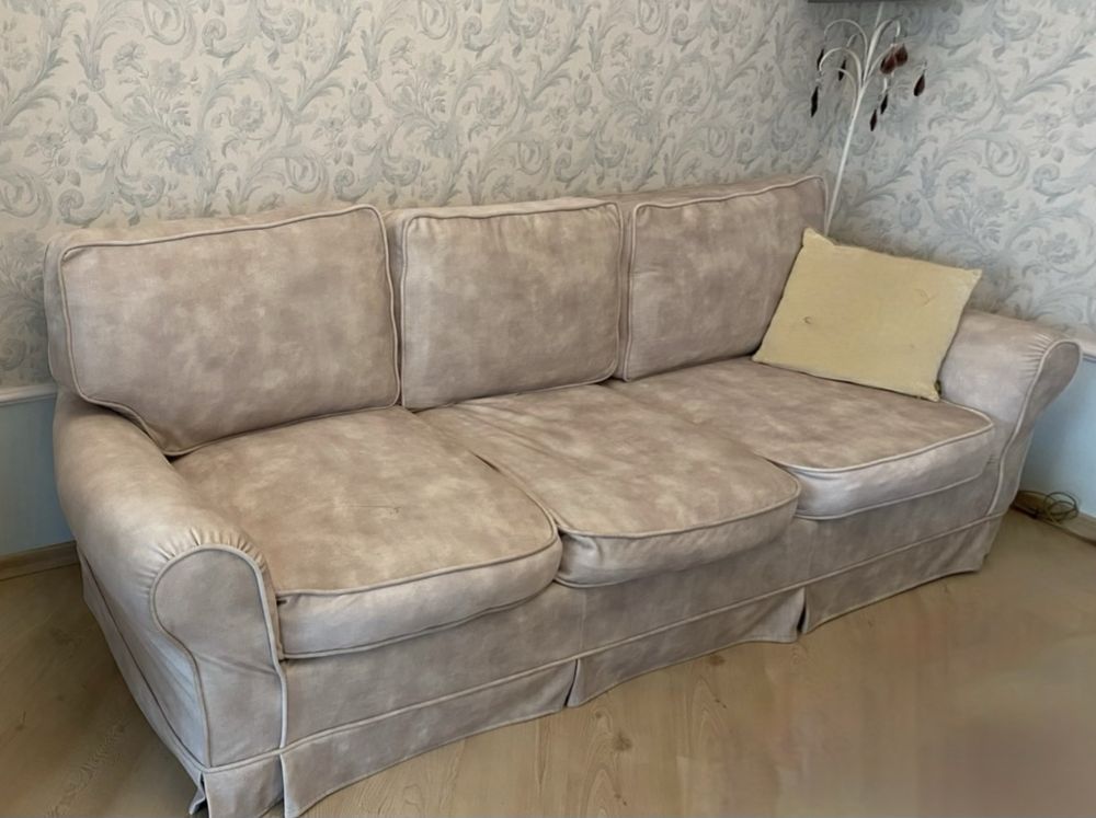Срочно продам класический итальянский диван со сменным чехлом велюр