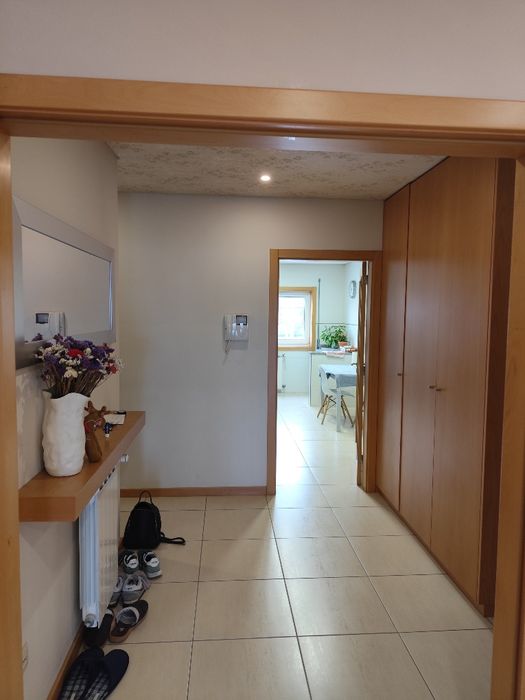 Arrenda se Apartamento T2 em Aveiro
Apartamento mobilado 
2 quartos co