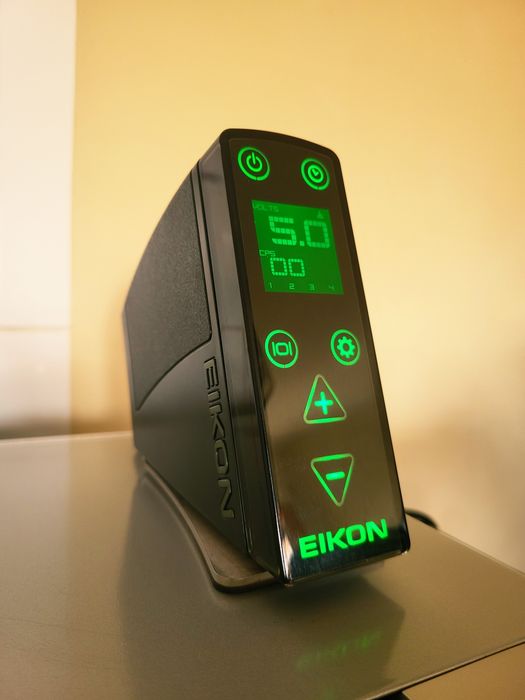 fonte para máquina de tatuagem EIKON EMS420