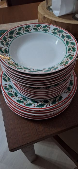 Serviço de 18 pratos de Natal