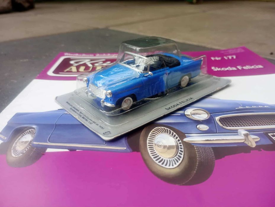SKODA FELICIA CABRIO deagostini 1:43 kultowe auta PRL kolekcja Model