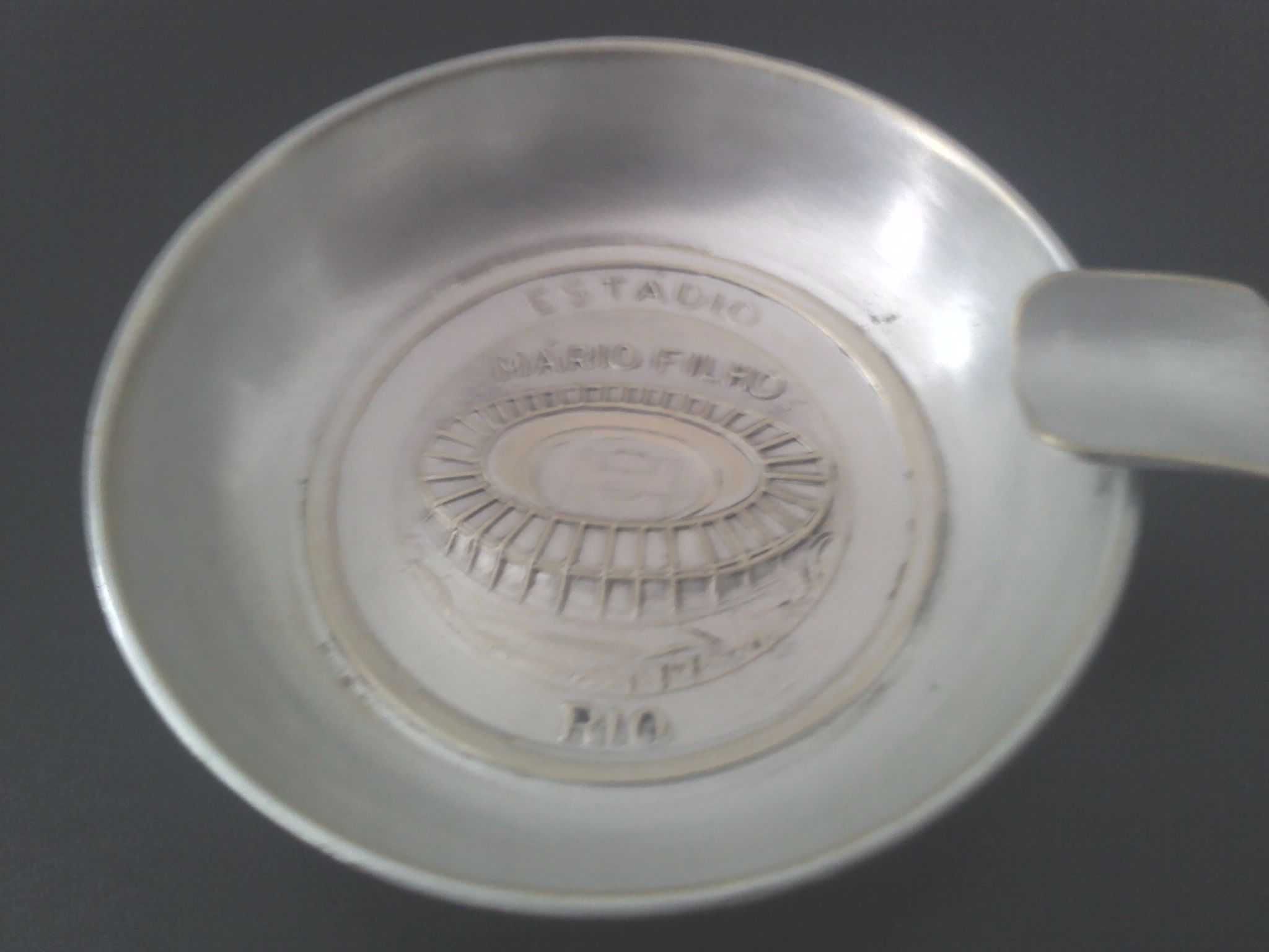 Raríssimo cinzeiro em prata de lei do Estádio do Maracanã, VINTAGE!