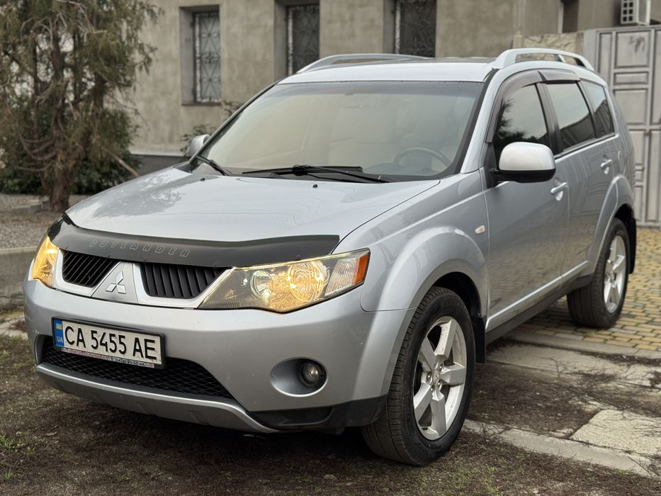 Mitsubishi Outlander XL 2008 рік 7350$