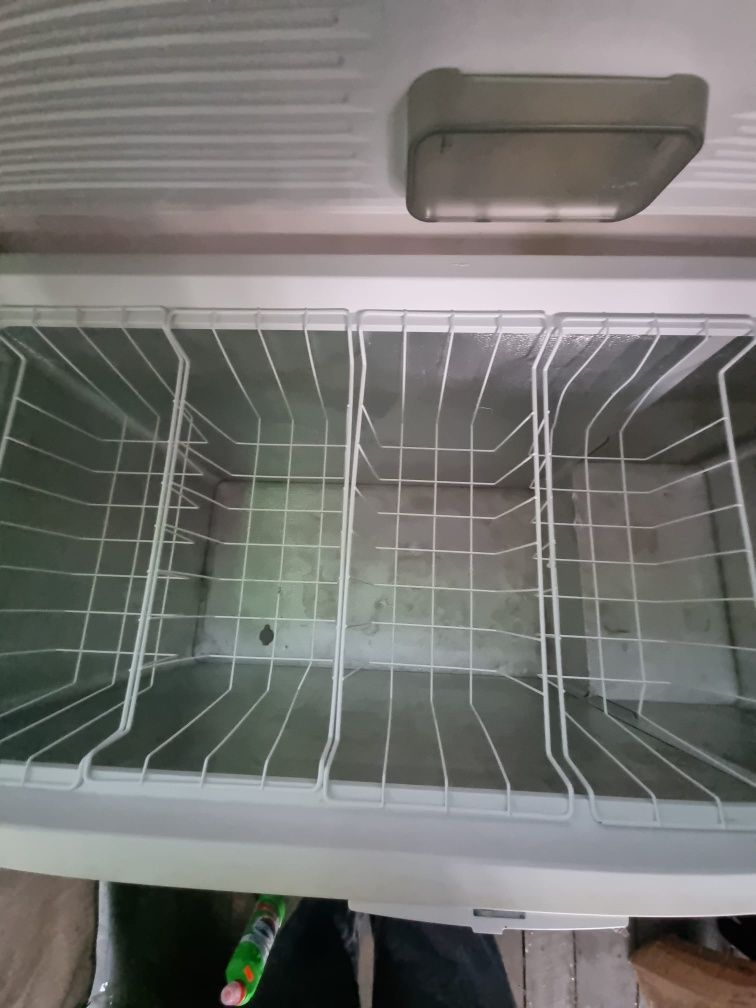 Zamrażarka skrzyniowa Whirlpool – sprawna, duża pojemność