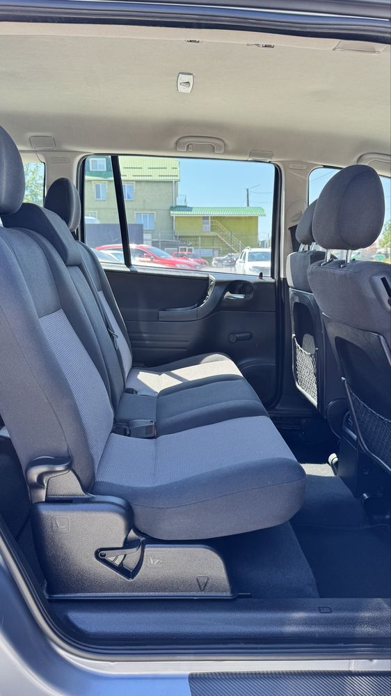 Opel Zafira Опель Зафира 2004 р 1,6 бенз 7 місць 5МКПП
