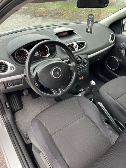 Рено Кліо 3 1.6 бенз