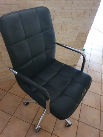 fotel krzesło skórzany biurowy
