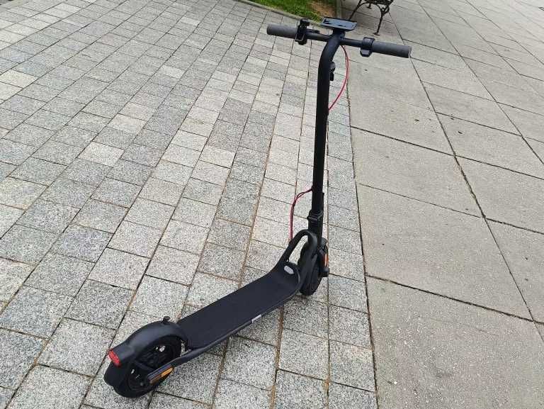 Hulajnoga elektryczna NAVEE V25I PRO 25 KM 350W 10'' PRZEBIEG 5,5KM GW