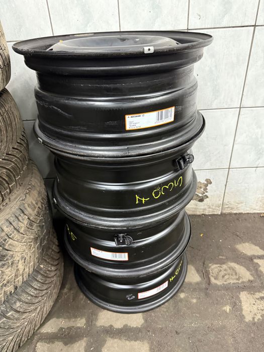 Felgi stalowe 6.5Jx 16 5x105 Komplet z czujnikami