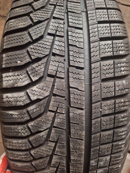 продам шини 205 55 16 Hankook evo2 . в гарному стані