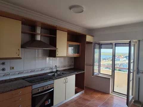 Apartamento T2 com parqueamento e elevador Vila Franca de Xira