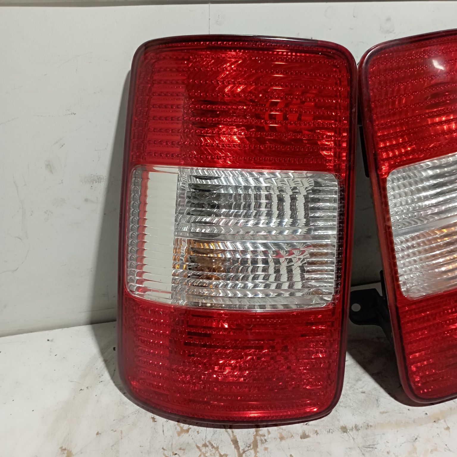 Фонарь задний стоп VW Caddy 2004-2010 Фольцваген кадді