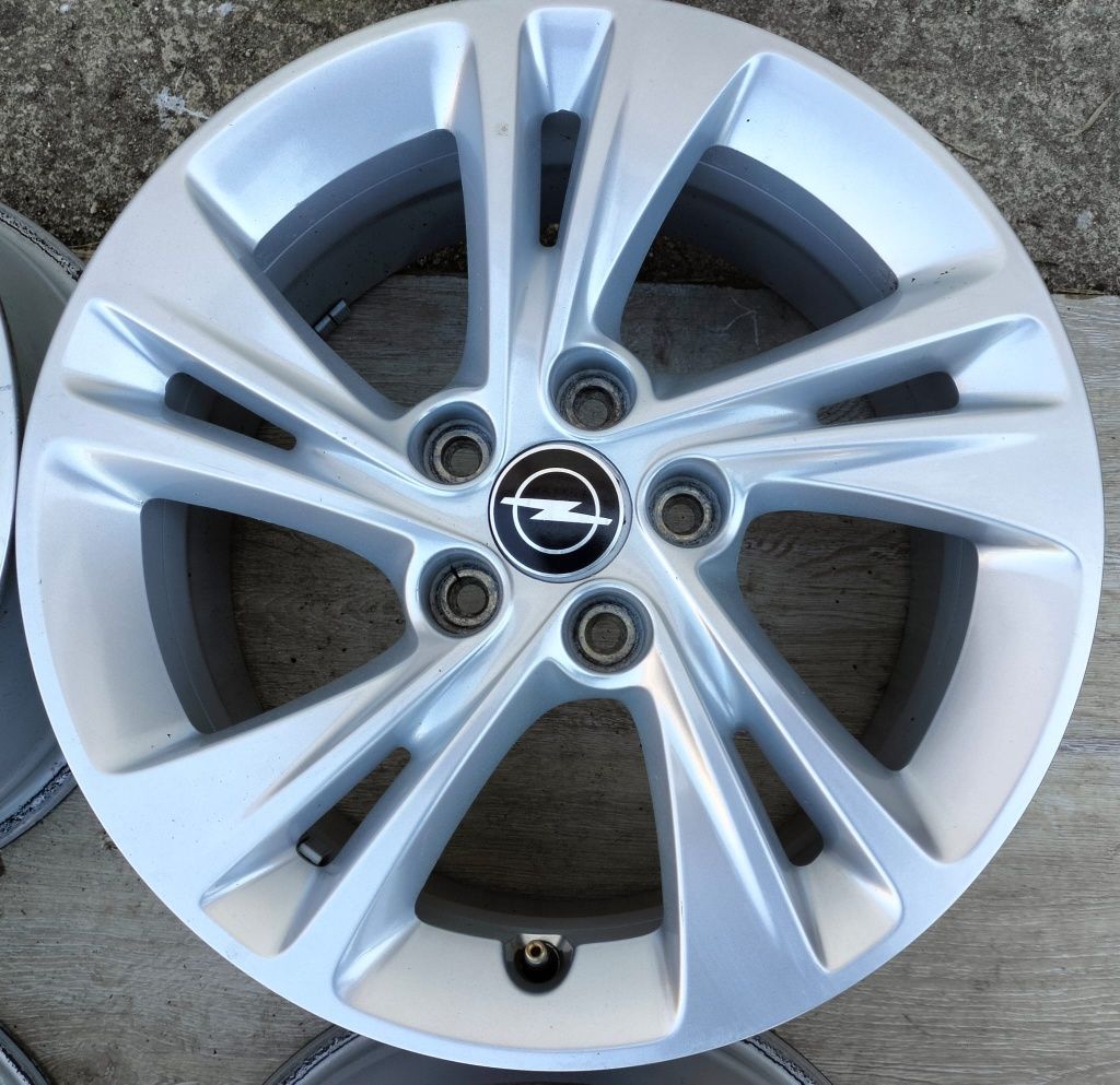 Felgi aluminiowe Jumpy Zafira Expert Proace Scudo 7x16 ET44 5x108