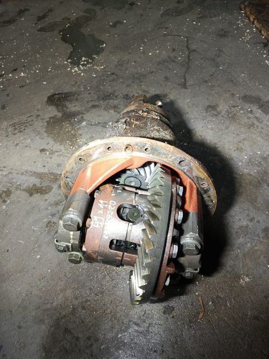 Atak  napędu Spicer Case Magnum 7220/ 11-41 z