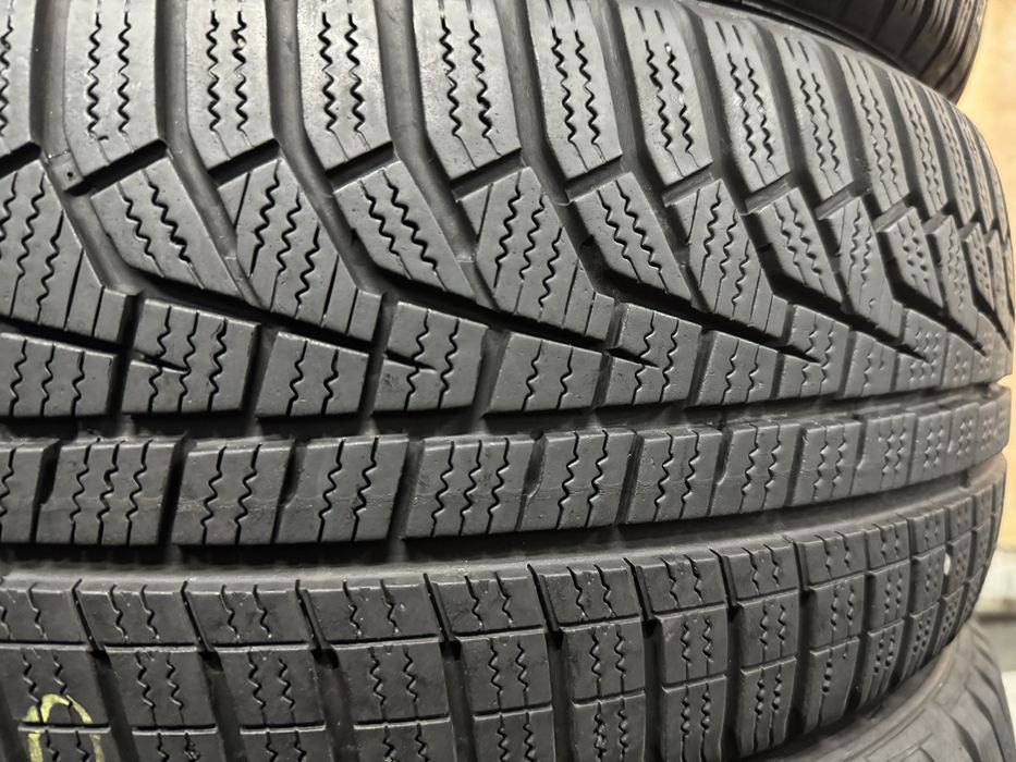 шини б.у зима 205/55 R17 91H - Hankook I*ceprt EVO2 склад резини