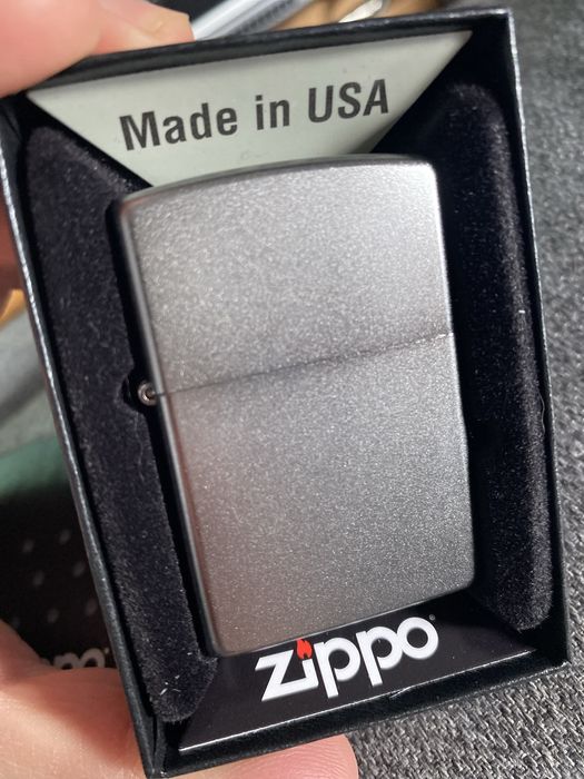 zapalniczka Zippo Street Chrome