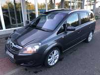 Opel Zafira Niski przebieg; Bogata Wersja; 7 osobowy Climatronic; Lekko uszkodzony