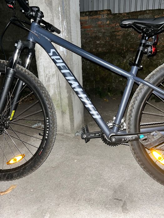 Specialized Rockhopper 16” MTB – Like New