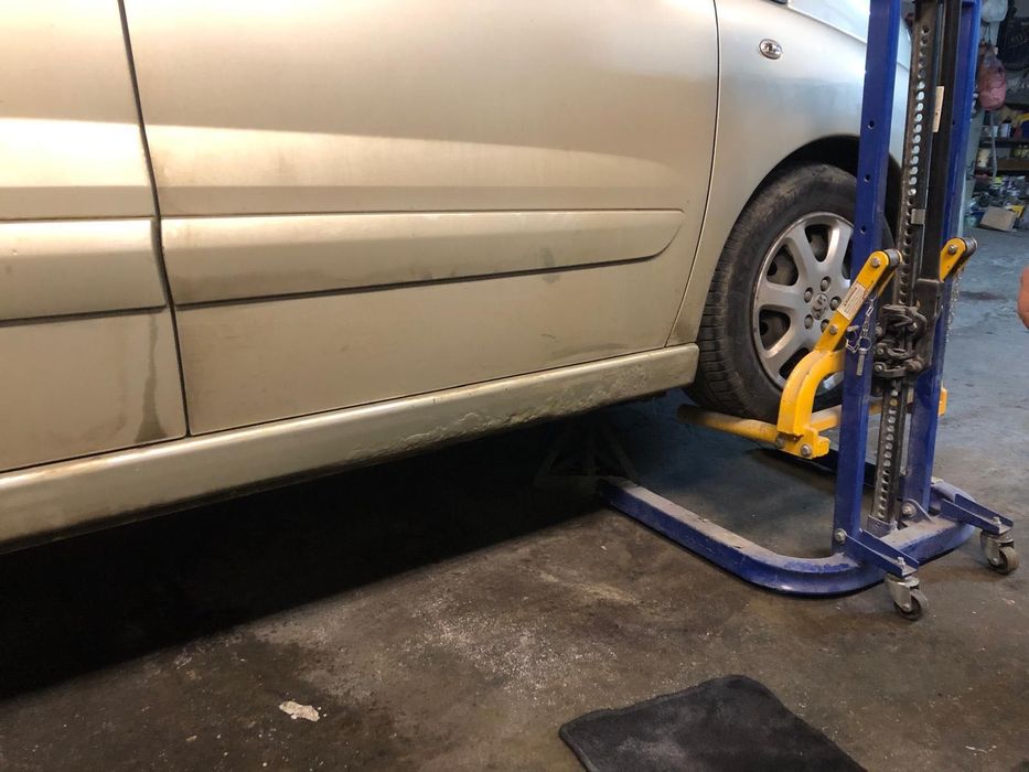 Wymiana progów, reperaturek błotników tylnych  + Usługi lawetą