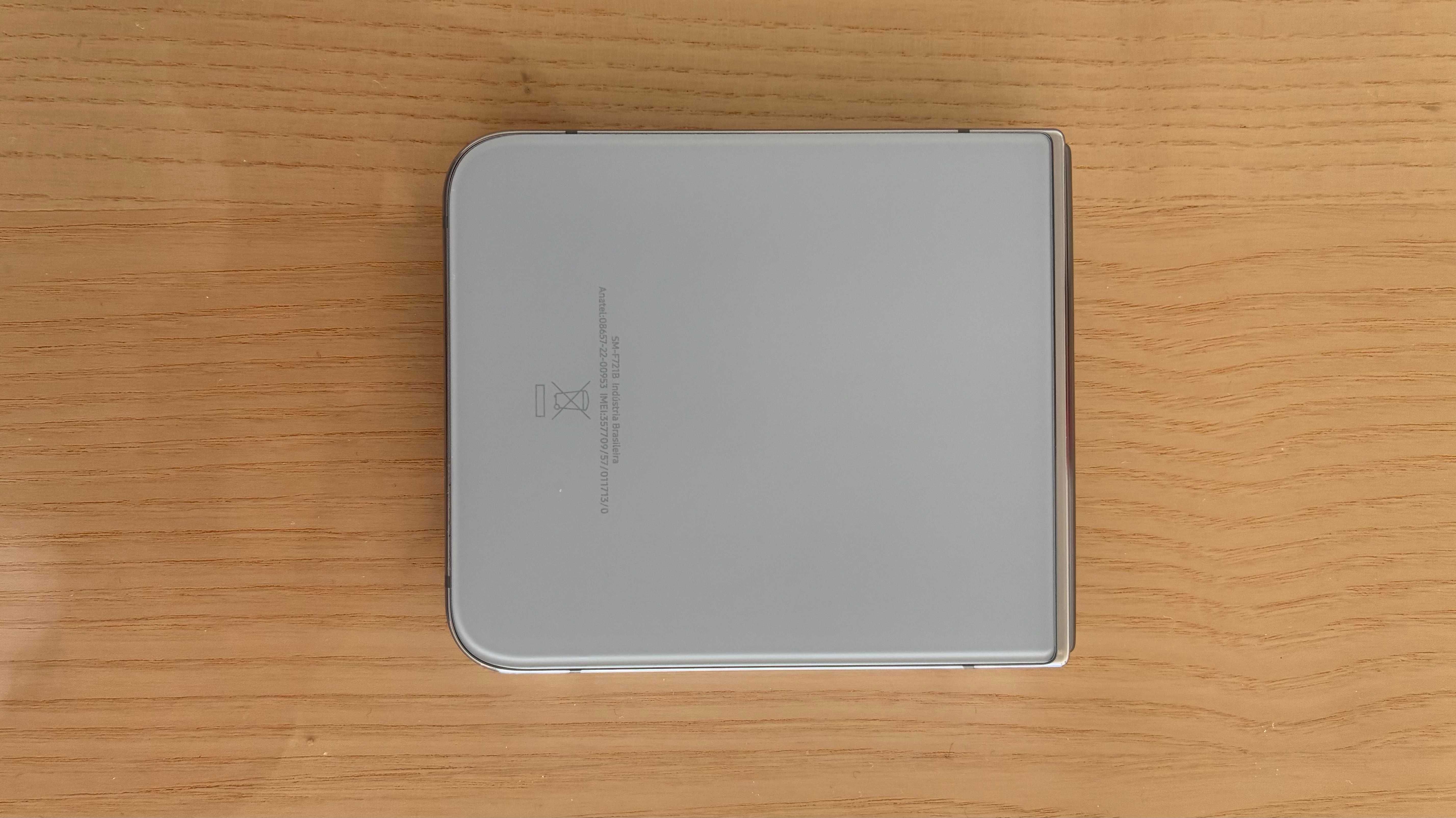 Samsung Galaxy Z Flip 4