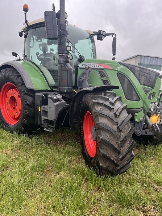 Ciagnik rolniczy Fendt 724 Vario