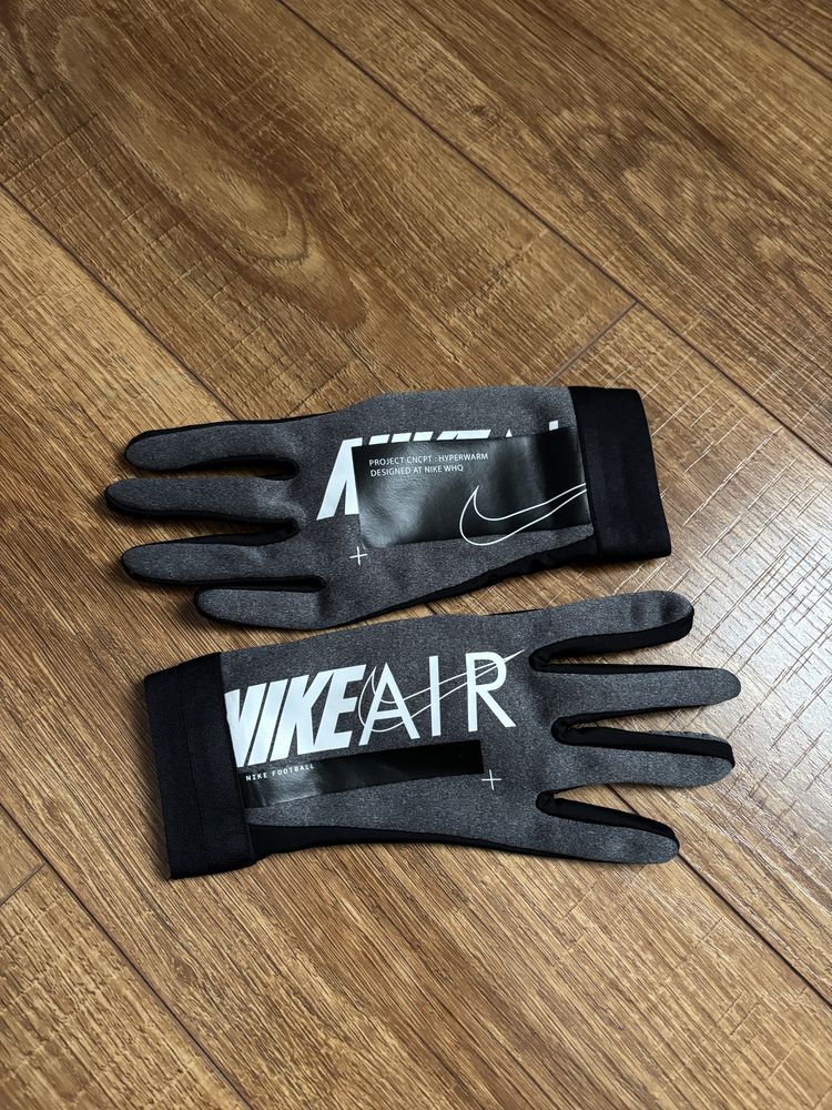 Перчатки Nike swoosh