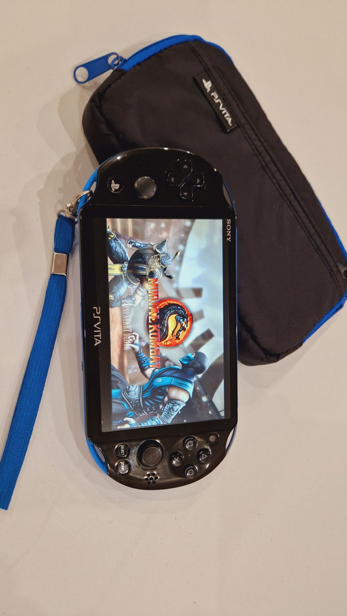 Sony Ps Vita Slim 65 игр + чехол!