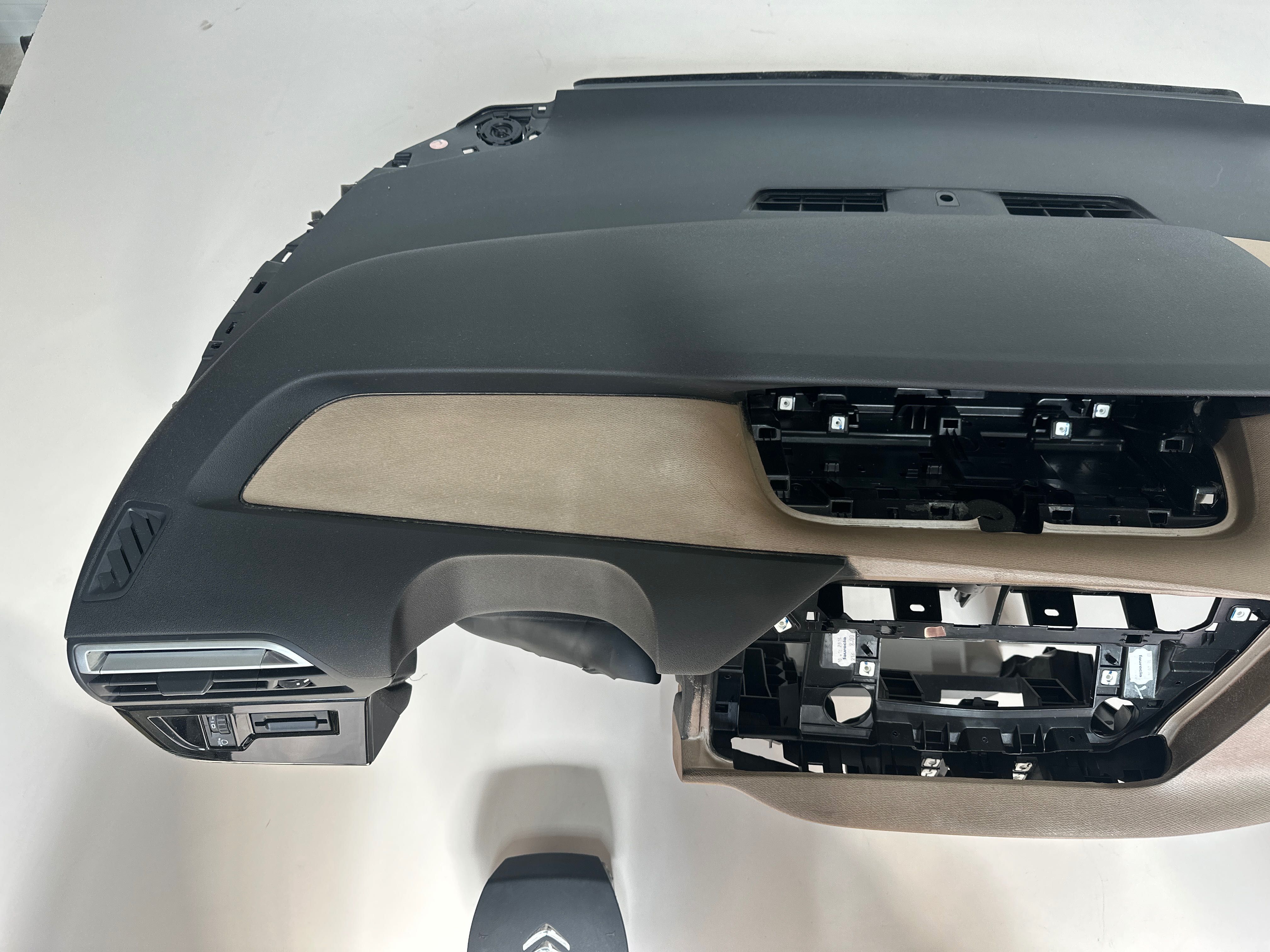 Citroen C4 Picasso II Deska Konsola Kokpit