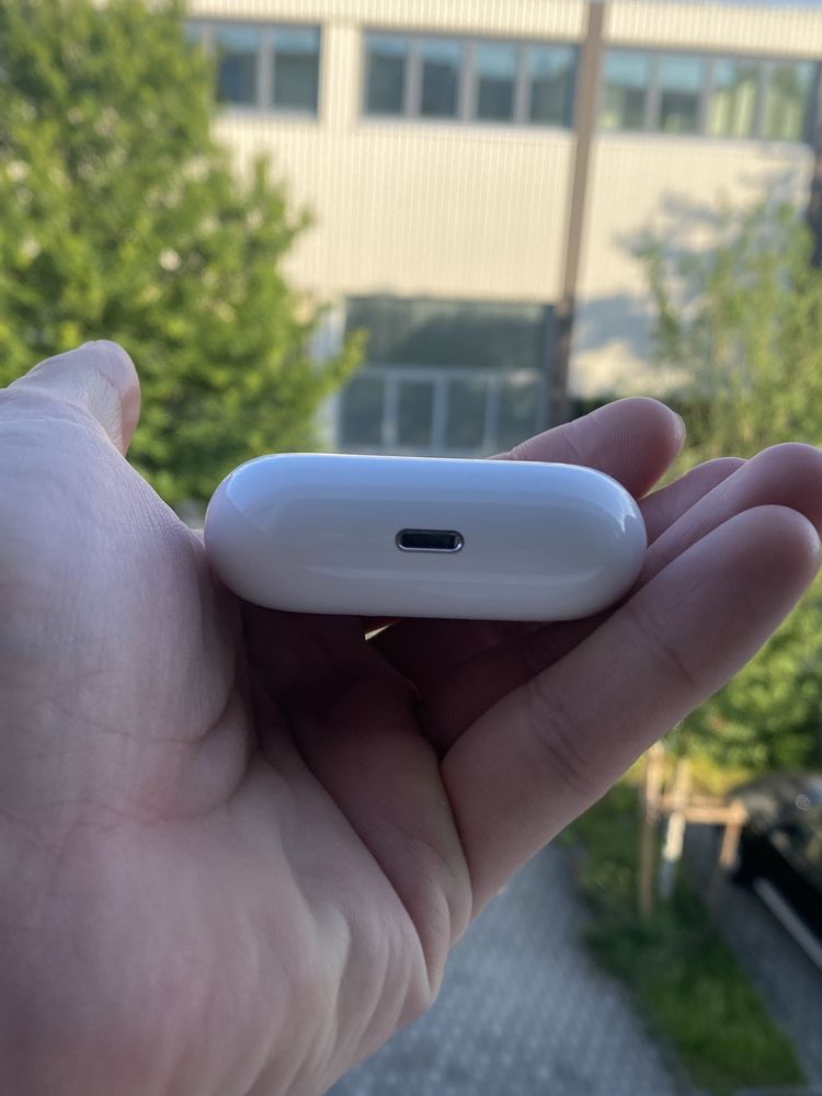 Oryginalny box do ładowania słuchawek apple Box AirPods pro a2190