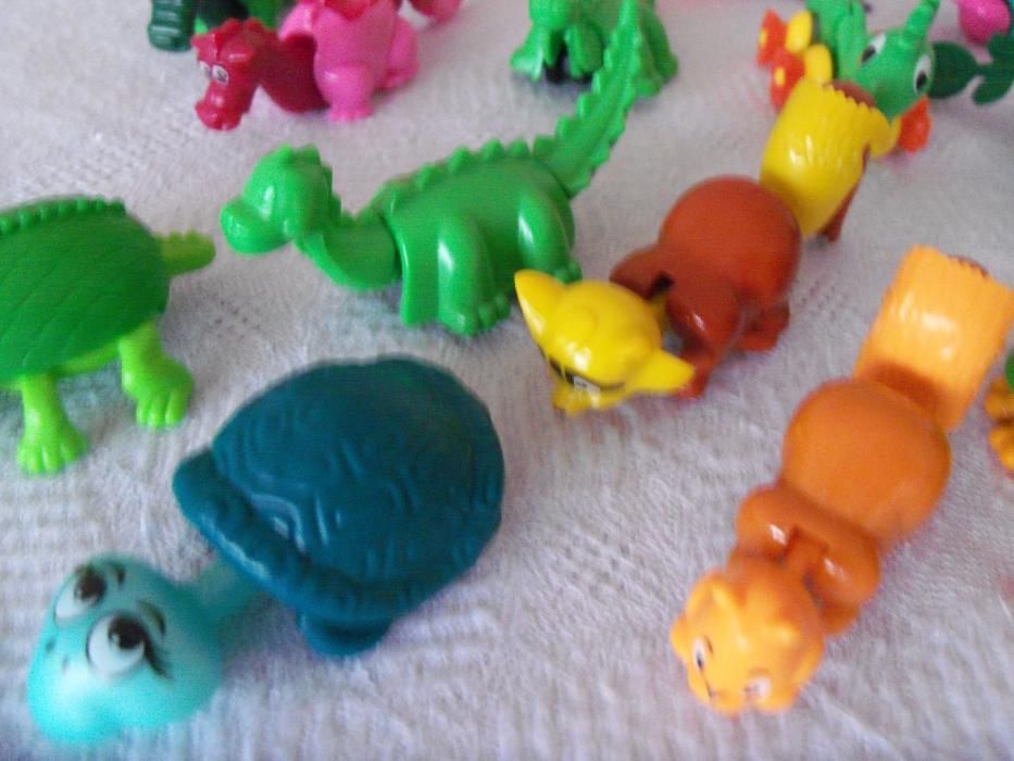 zabawki kinder zwierzęta dinozaury szt.14