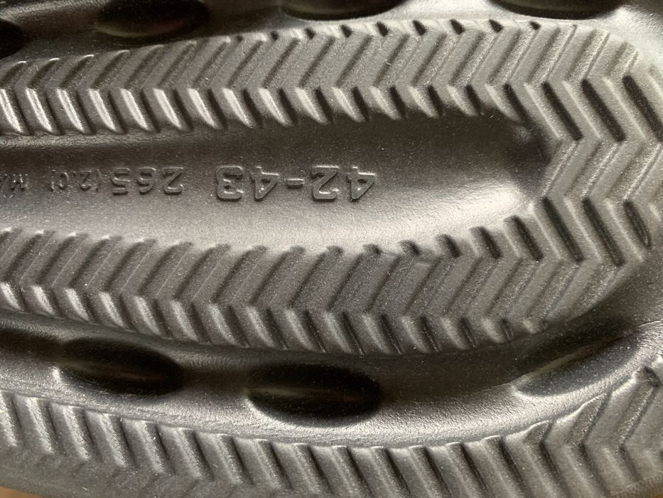 Шльопанці чоловічі (унісекс), Home