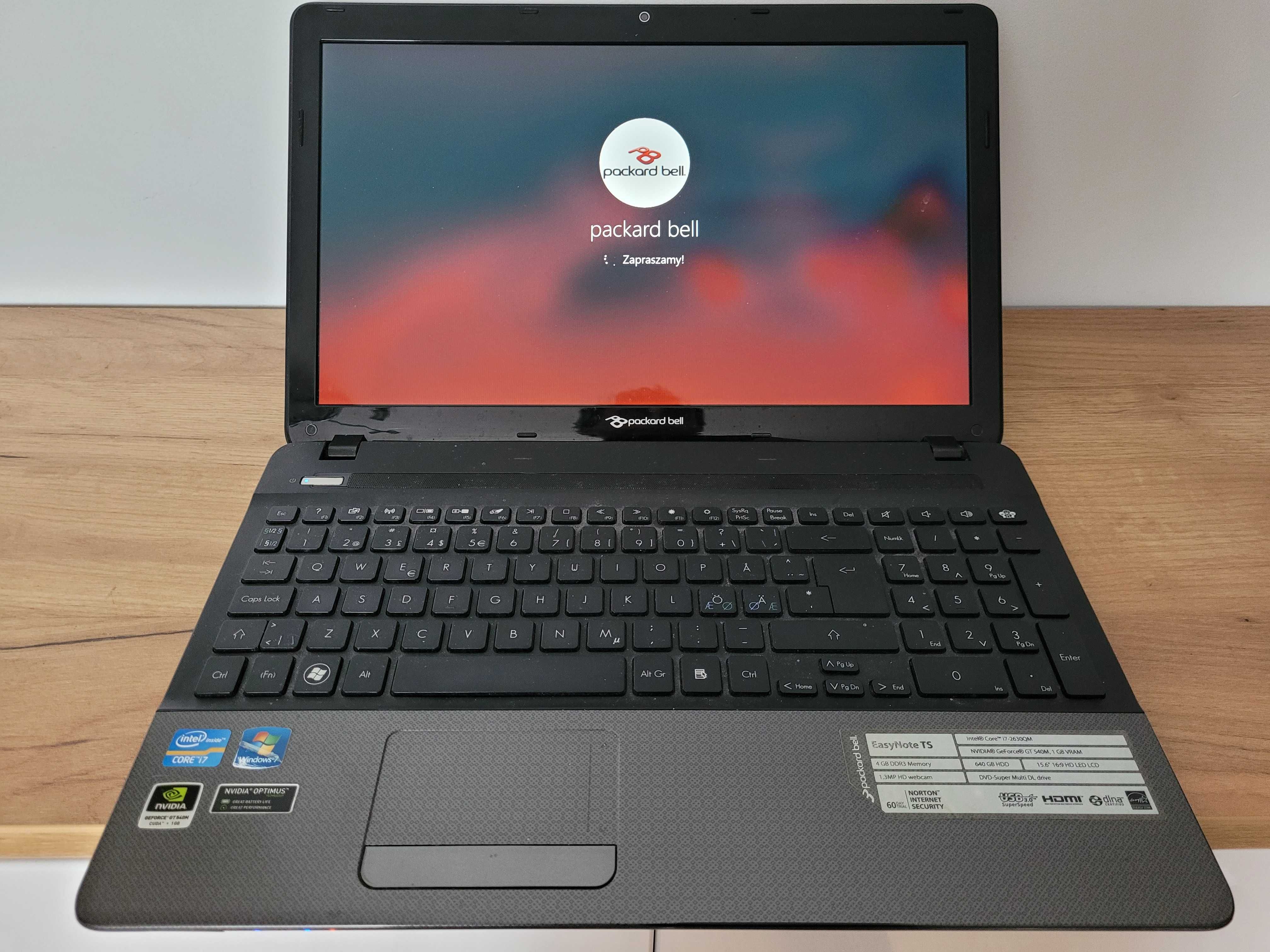 Laptop   i7 / 4 Gb / 640 Gb