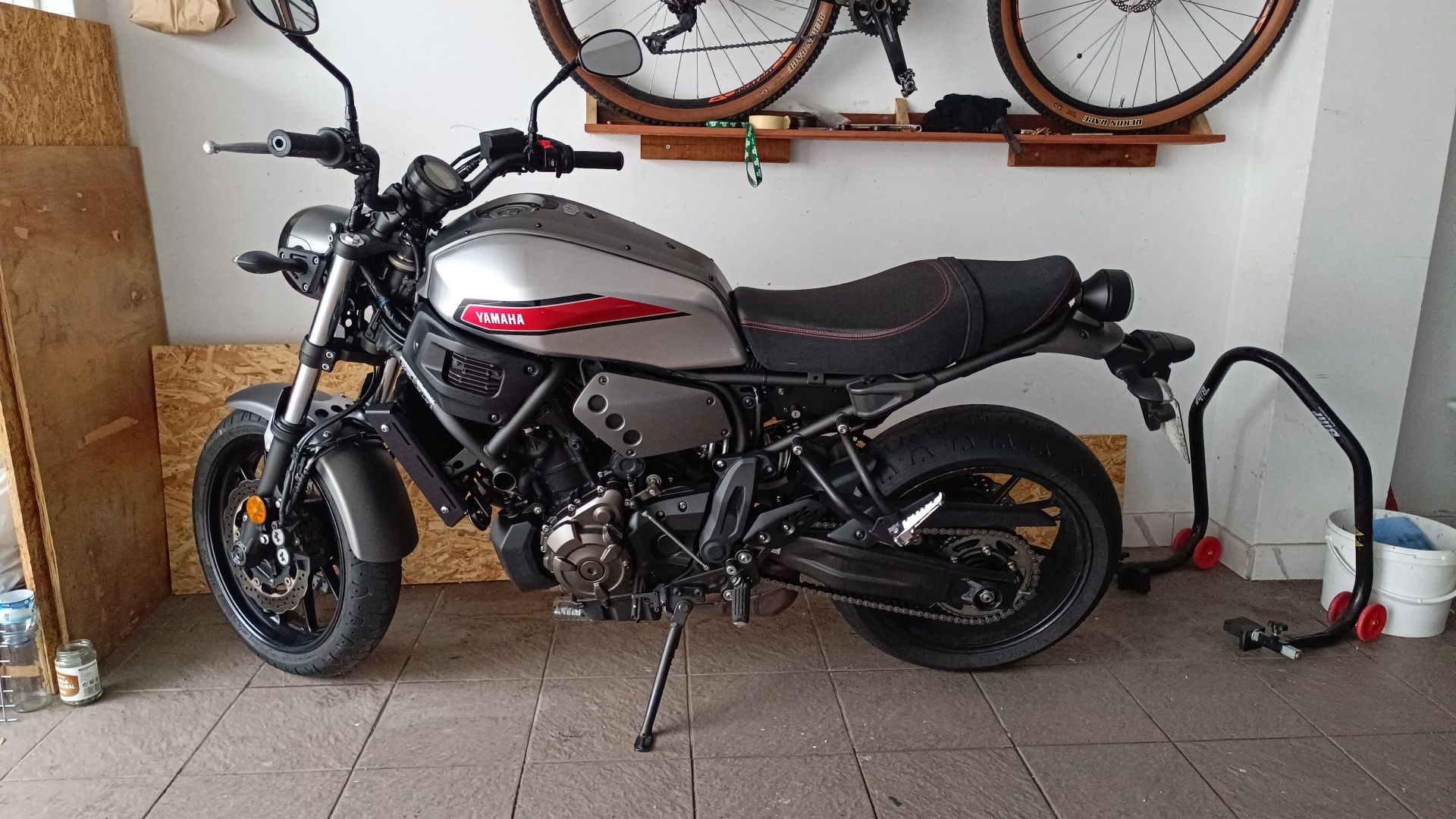 Yamaha XSR 700 Grey