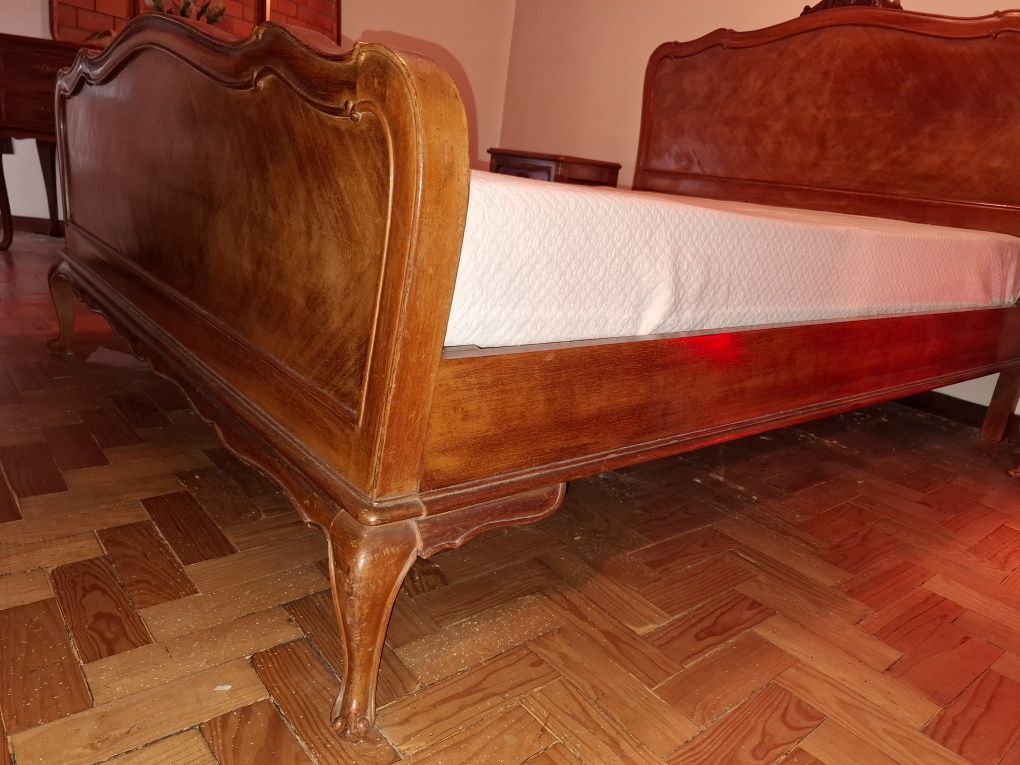 Mobília portuguesa de quarto de casal anos 50