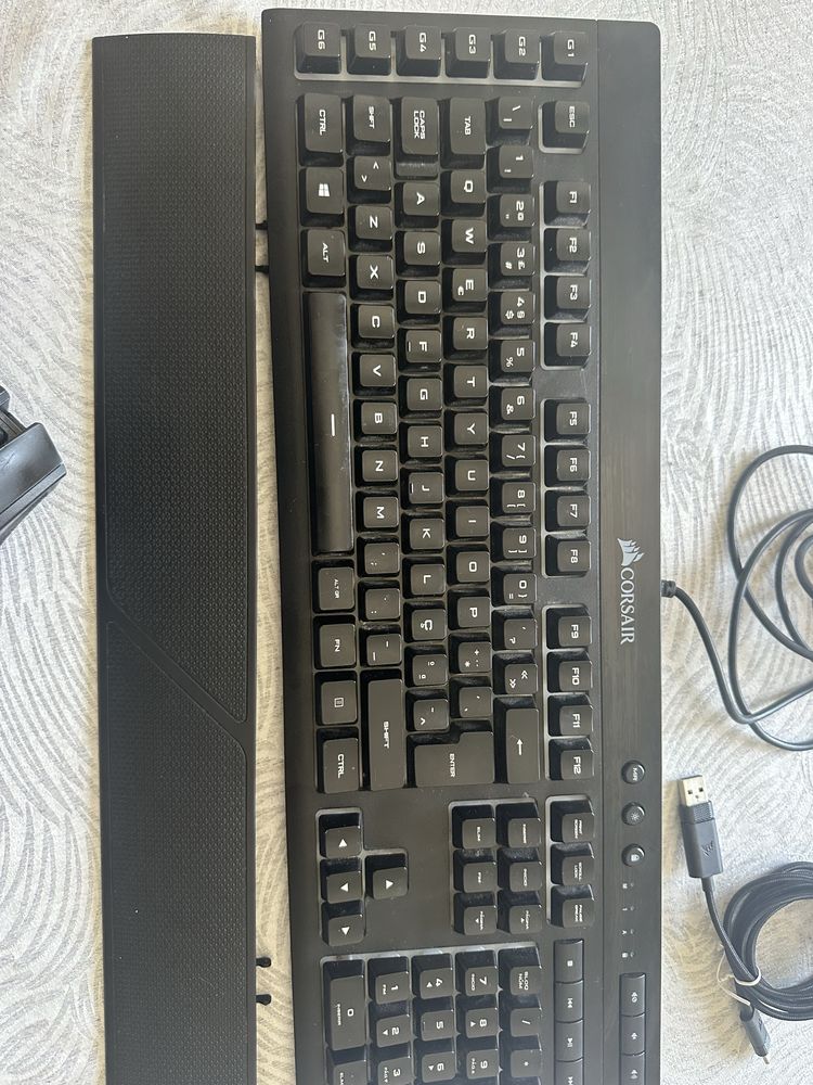 Teclado e rato corsair