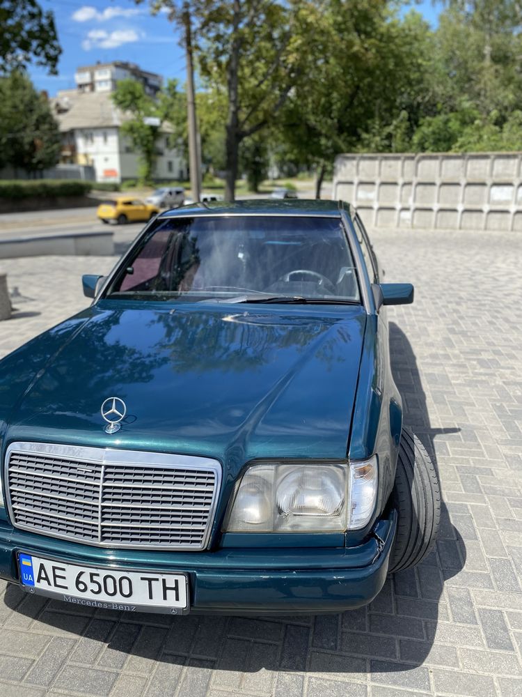 Продам Мерседес 124