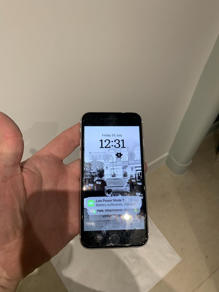 IPhone SE айфон 2020