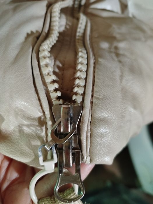 Курточки жіночі зимові