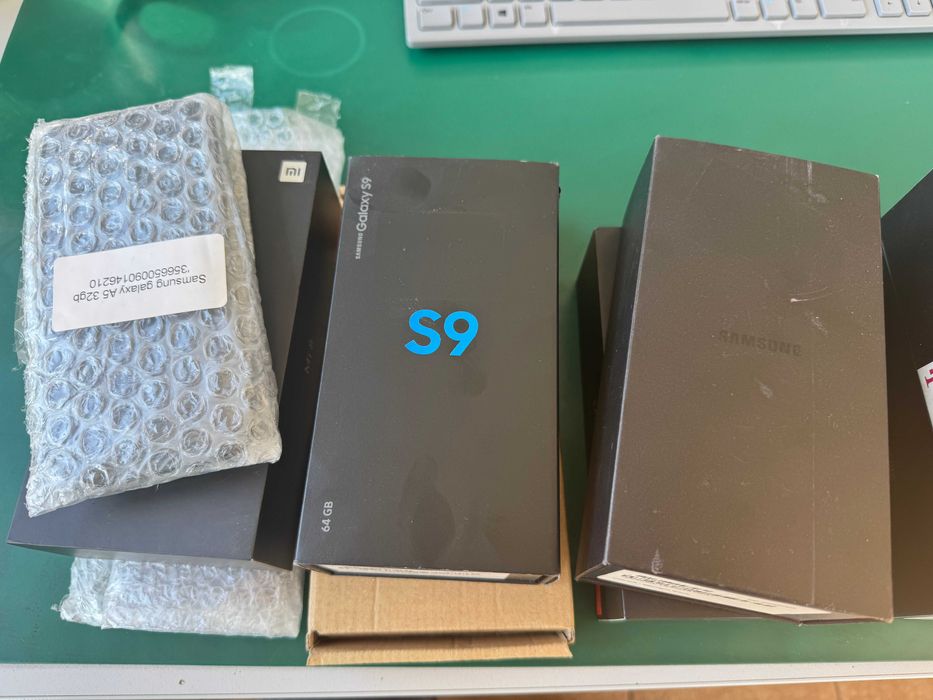 Zestaw telefonów Iphone, Samsung, Huawei, Xaomi Uszkodzone