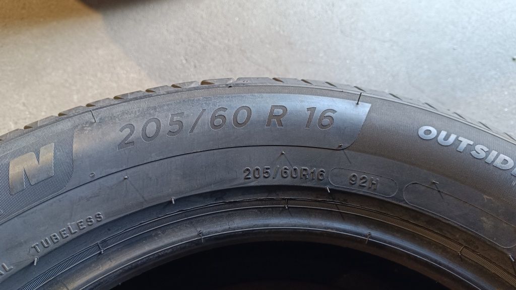 4 x Michelin Primacy 4 205/60/16 92H