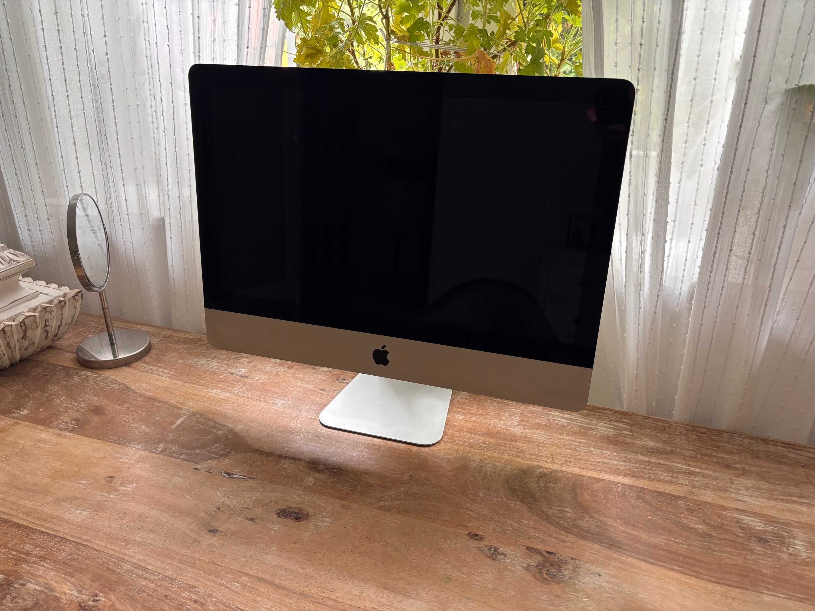 iMac 21.5-calowy, połowa 2011 r.