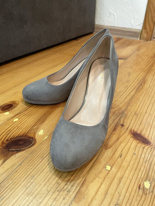 Туфлі замш 40р для дівчаток